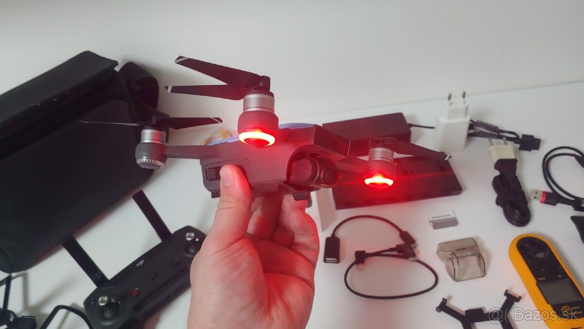 Dron DJI Spark Fly More Combo - 6