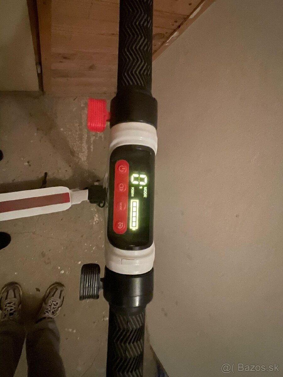 Elektrická kolobežka hecht - 6