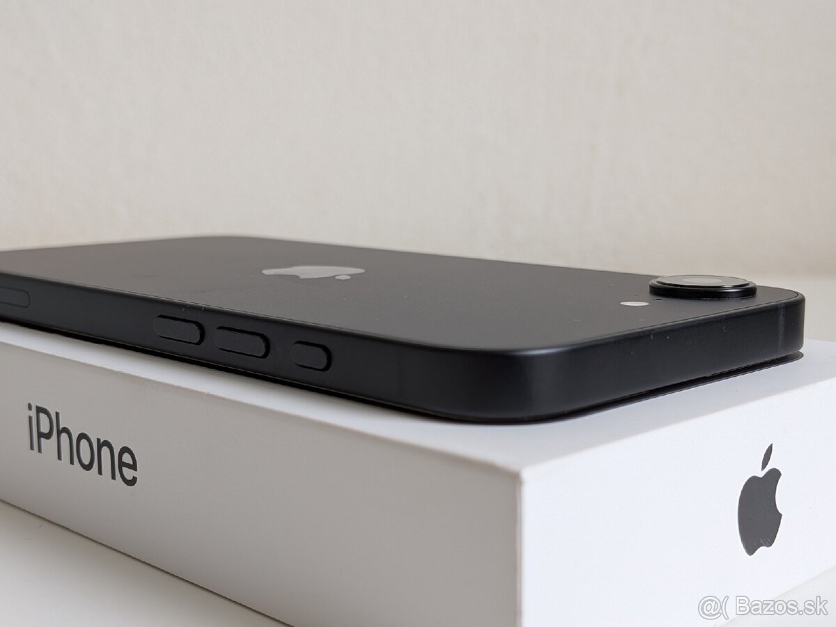 Apple iPhone 16e 128 Black - 6