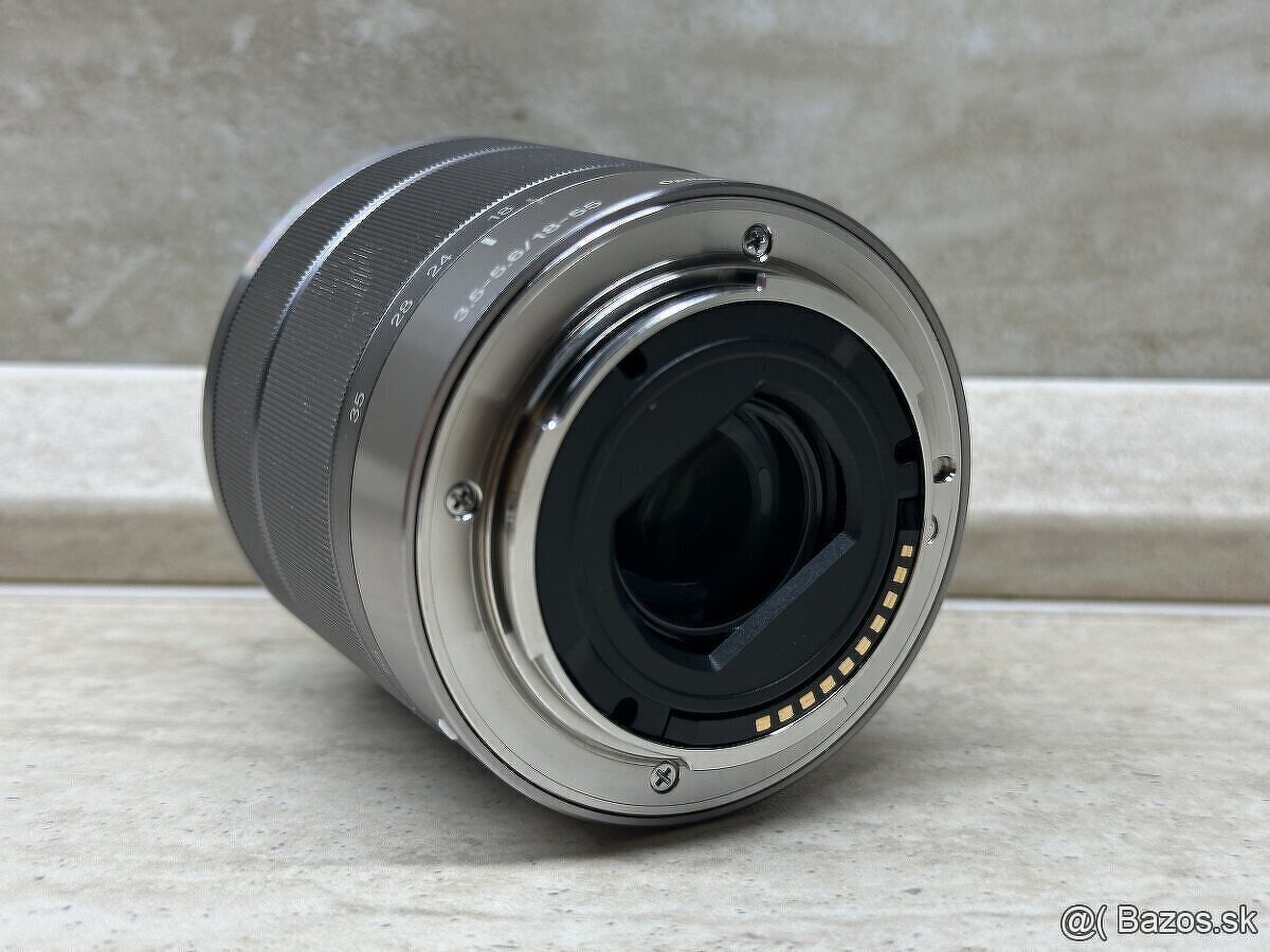 Sony SEL 18-55mm f/3.5-5.6 - 6