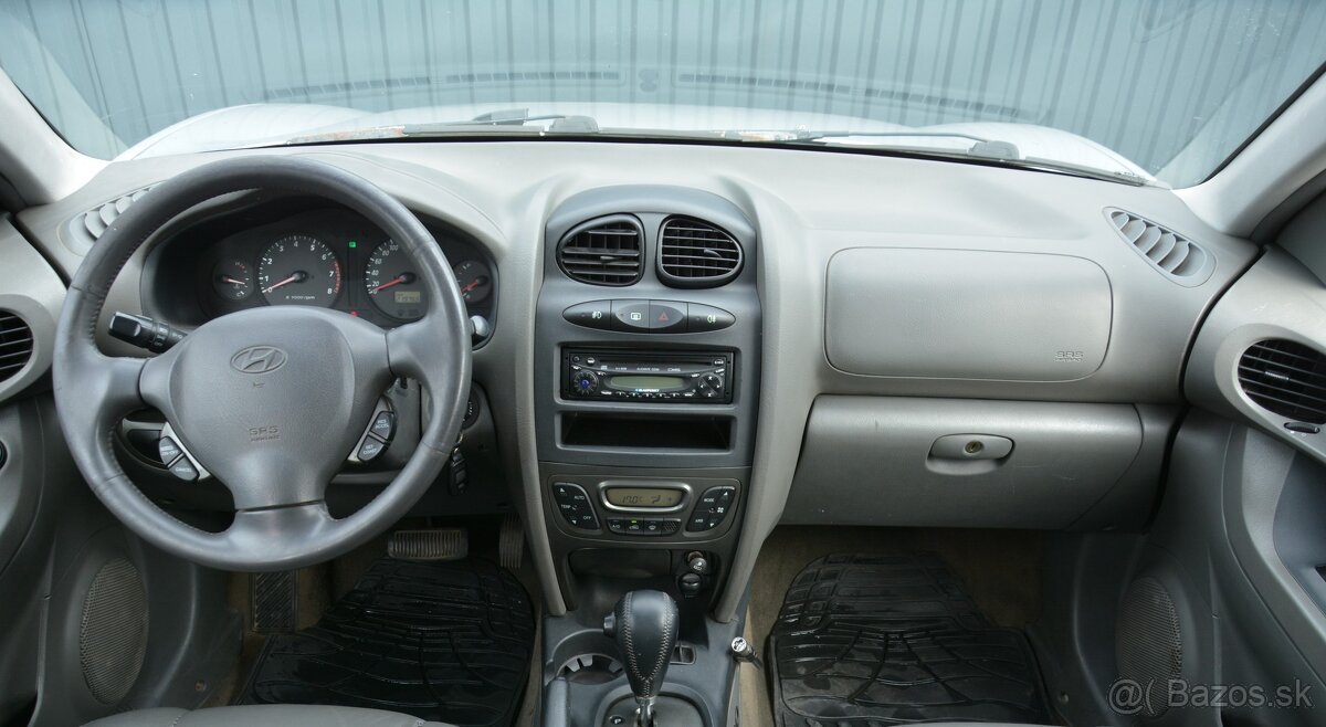 Hyundai Santa Fe 2.70 i 4WD - 6