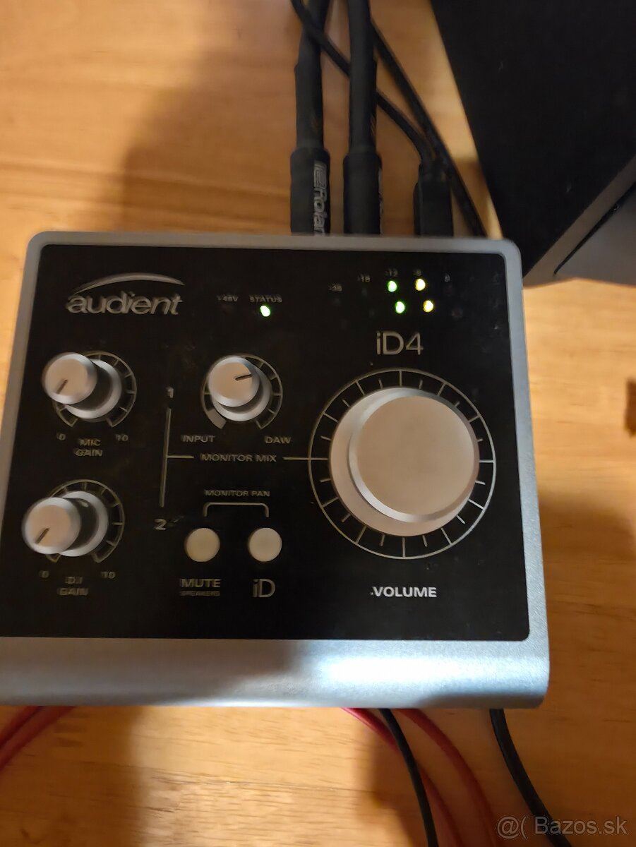 Tascam VL-S5 plus Audient iD4 - 6