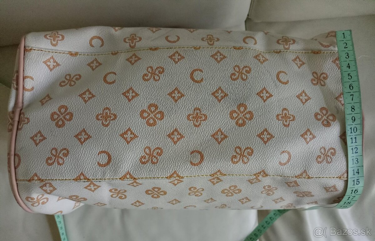 Väčšia kabelka - 6