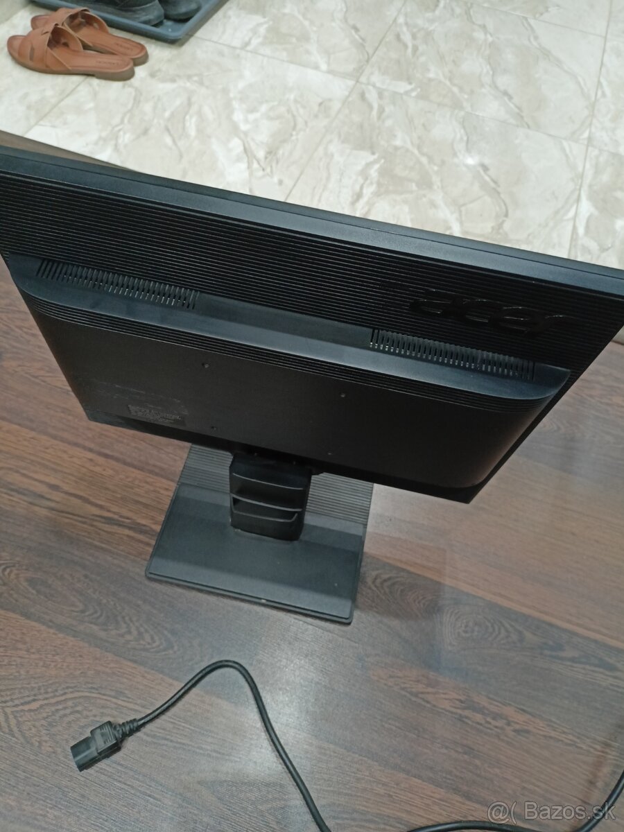 Monitor Acer LED cierny 19'' - 6