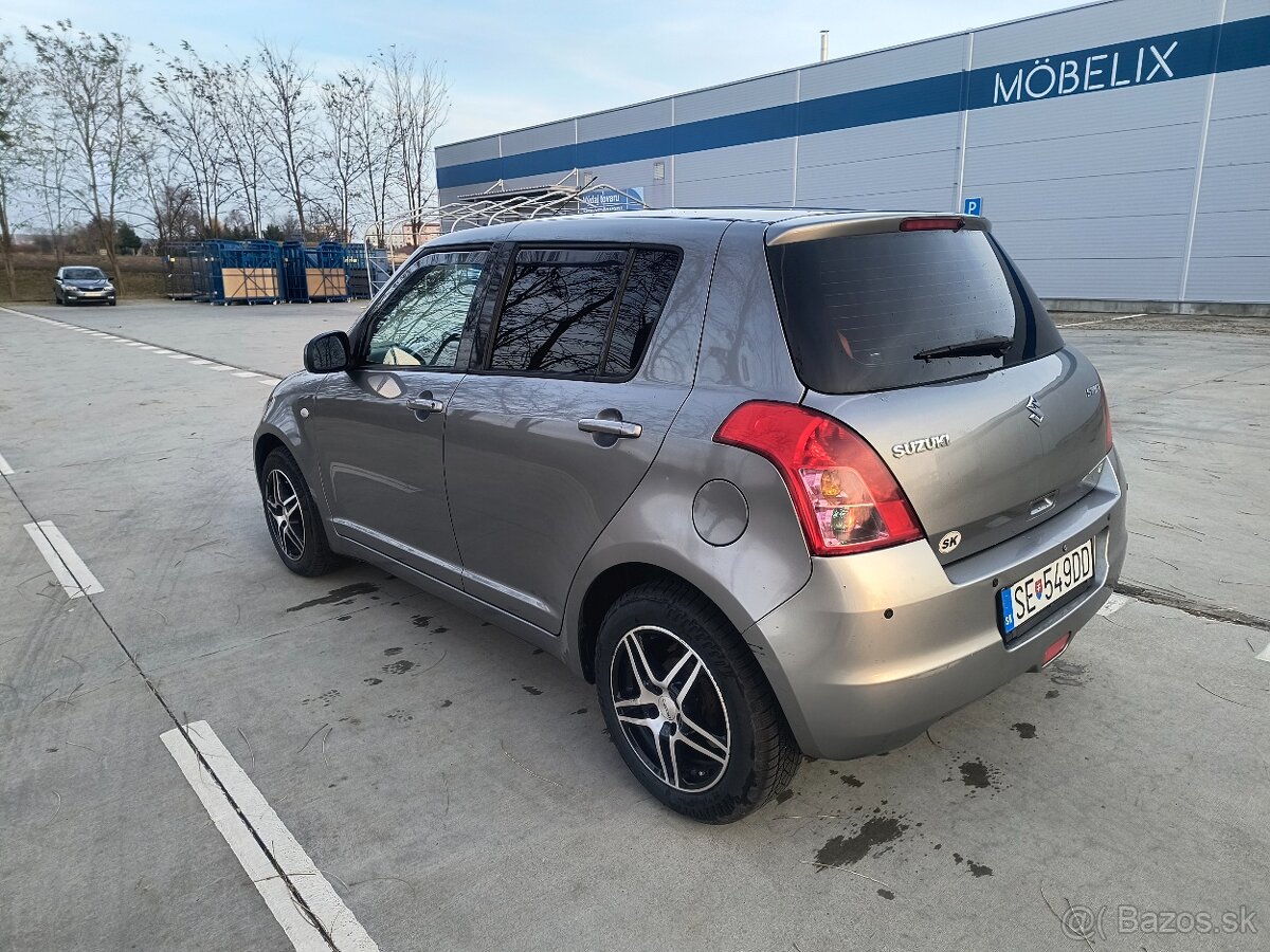 Suzuki Swift 1.3 - 6