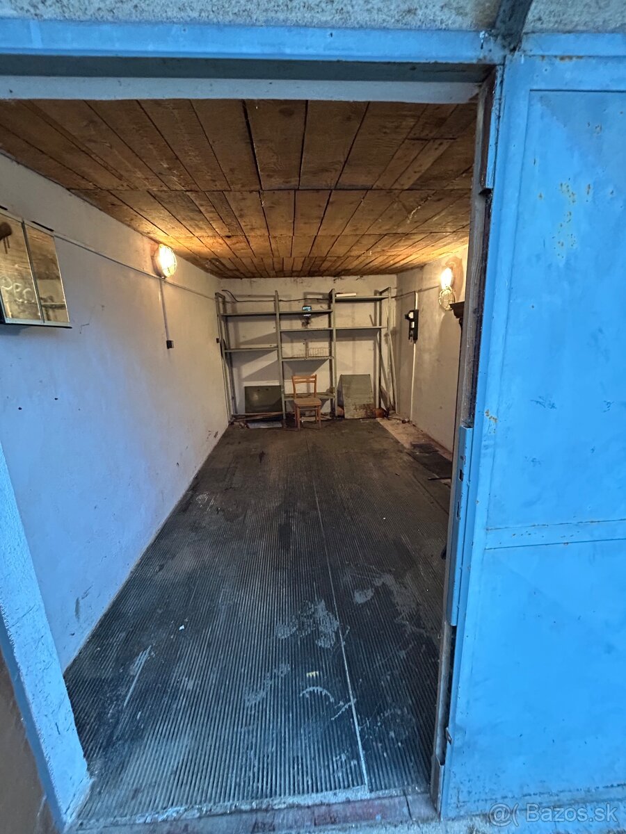 PREDAM GARAŽ DOHODA MOŽNA - 6