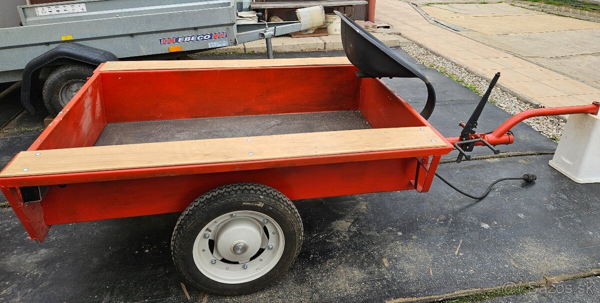 Predam traktory s prísl. - 6