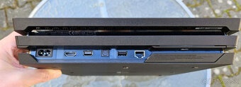 Predam velmi zachovalu PS4 Pro 1TB (CUH-7216B) - 6