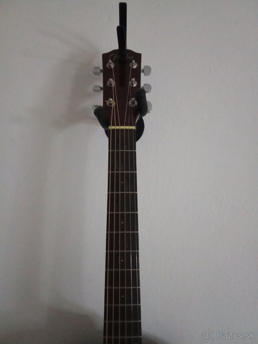 Fender dreadnought acoustic - 6