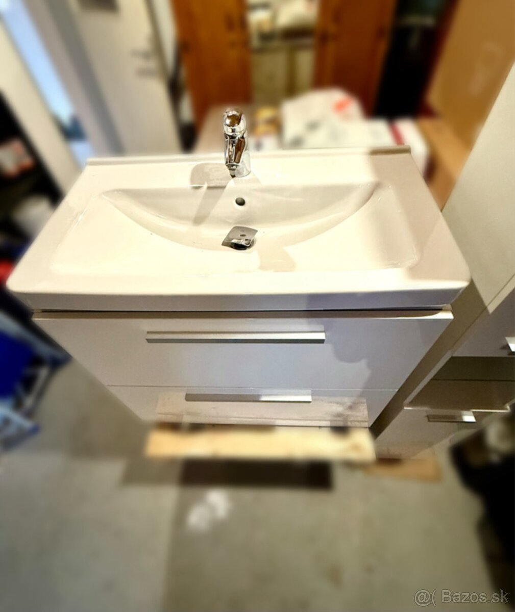 Predám 2 kúpeľňové skrinky s umývadlom JIKA Cubito - 6