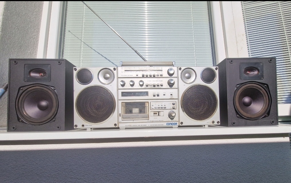 TESLA CONDOR K 304 .Prenosné Stereo Rádio 3D zvuk surround - - 6