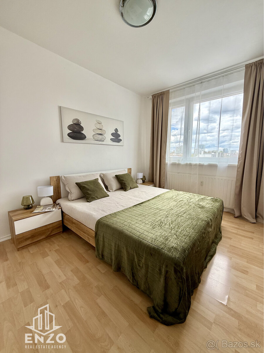 PRENÁJOM: Priestranný 4-izbový byt s výhľadom na hrad v cent - 6