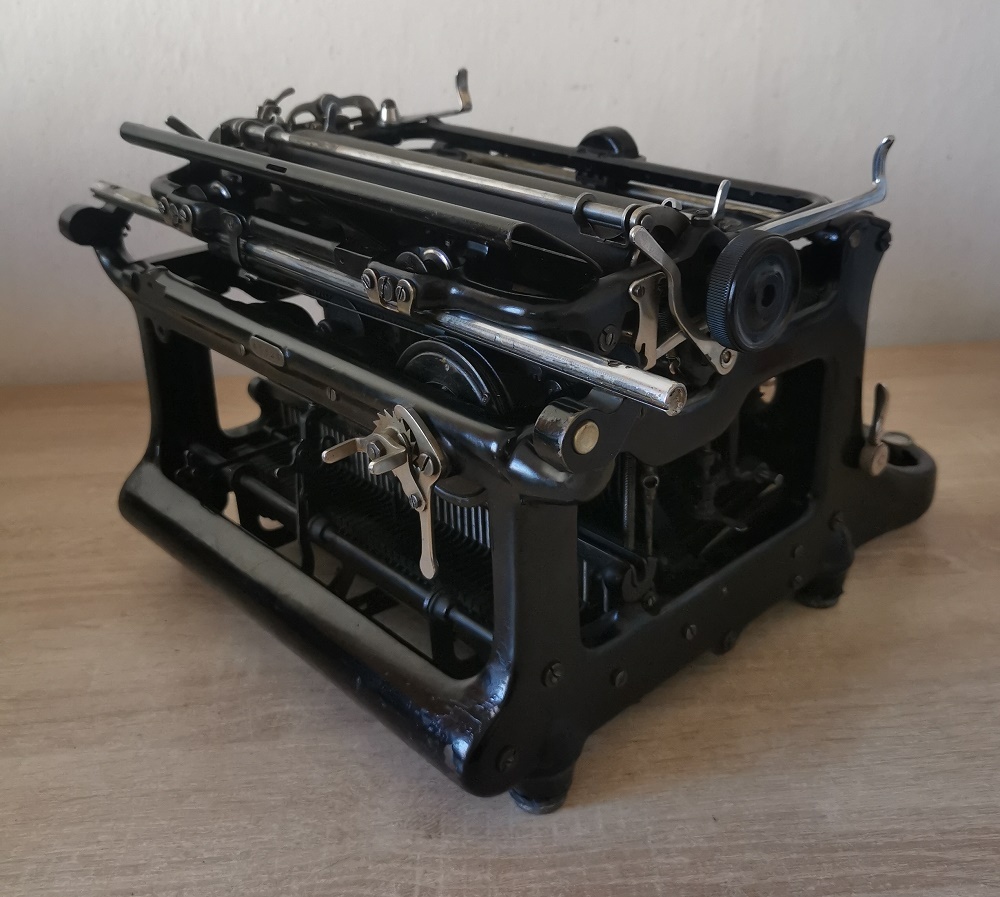 Funkčný starožitný písací stroj Continental z roku 1912 - 6