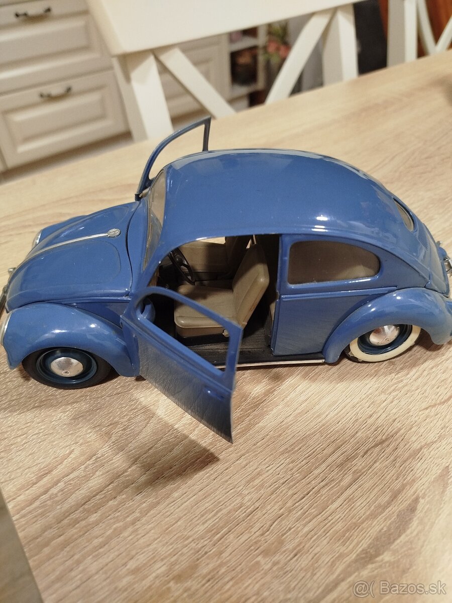 Staré kovové autá - 6