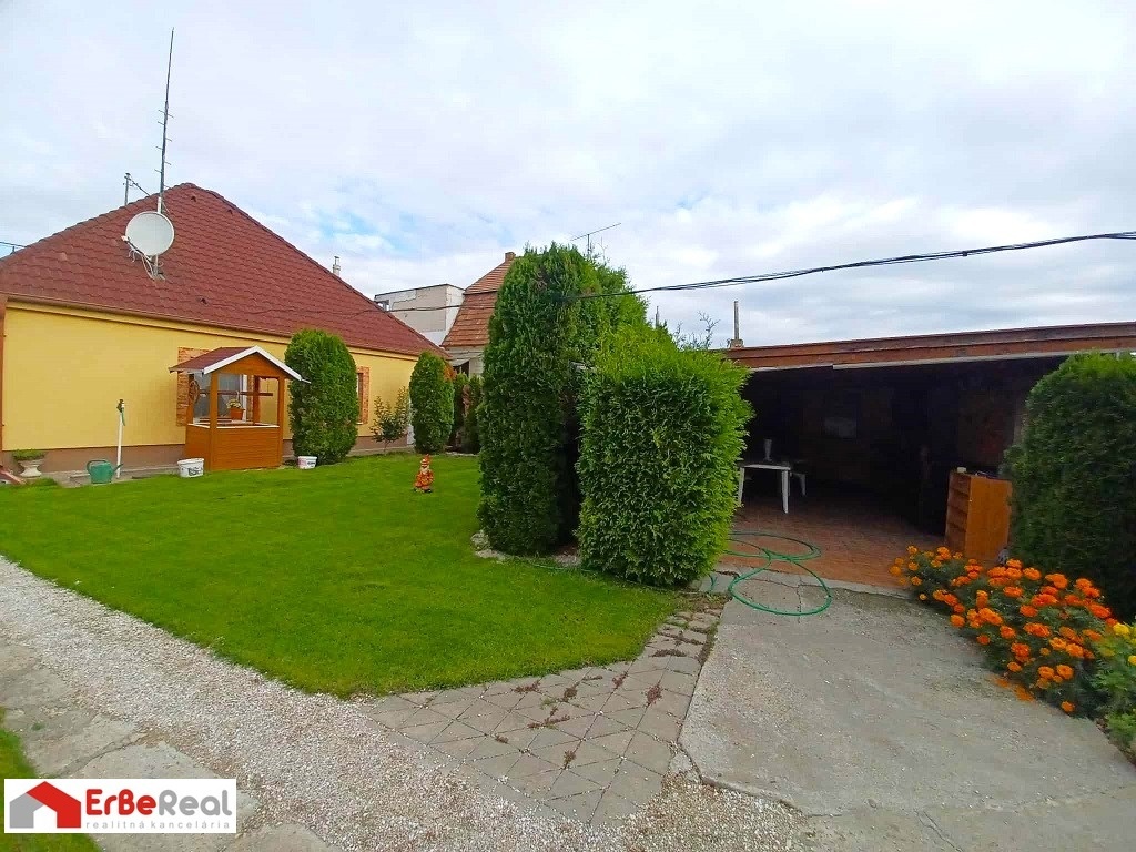 Predaj 3 izbového RD s altánkom, garážou a záhradou - 6