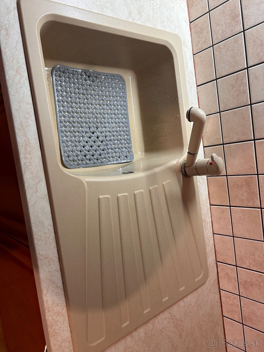 Kuchynská linka - 6