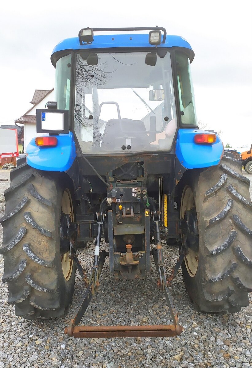 Traktor New Holland TD80D - 6