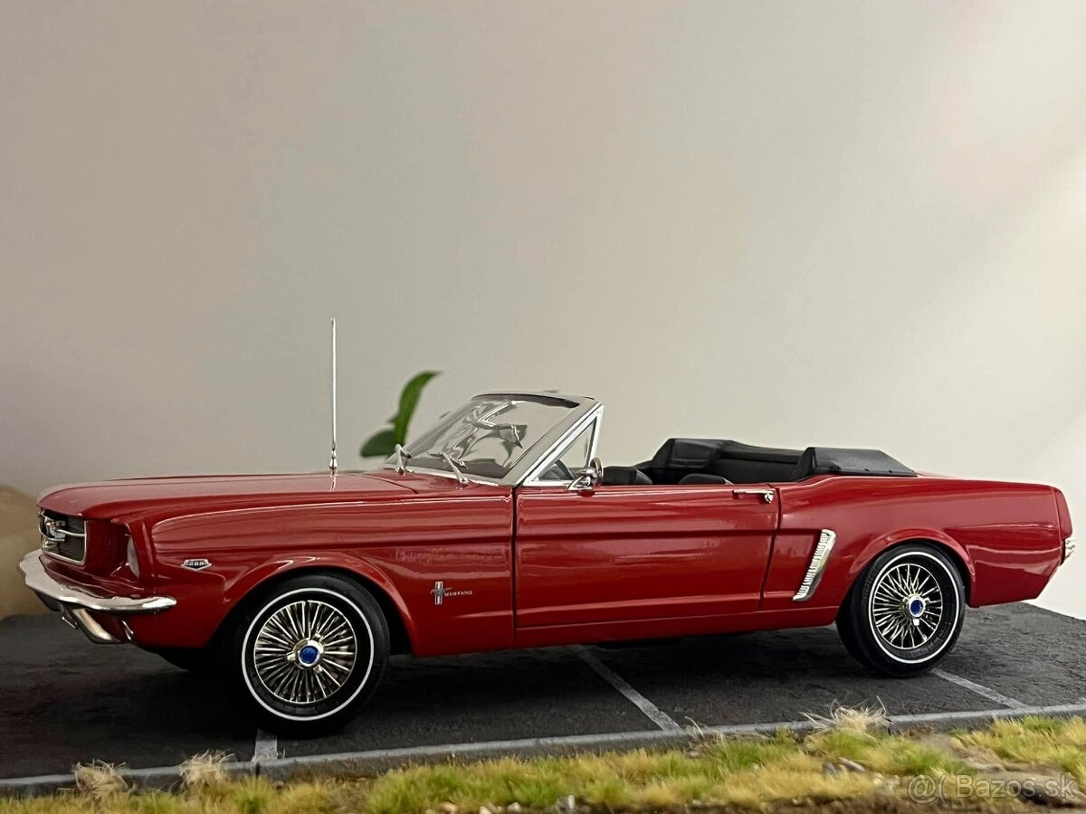 1:12 Ford Mustang 1/2 (1964) ERTL - 6