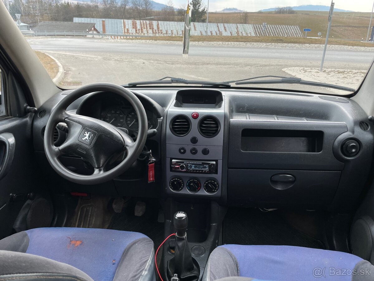 Peugeot Partner 1.4i - 6