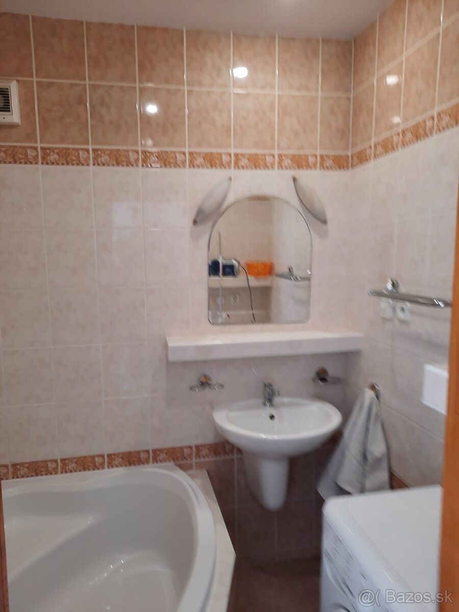 Prenájom 2,5 -izbový byt - 6