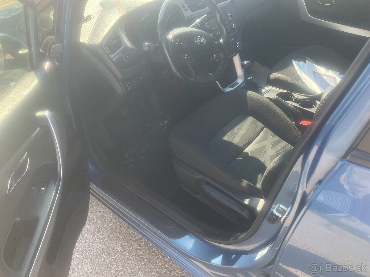 Kia Ceed 1.4 Crdi / 2014 - 6