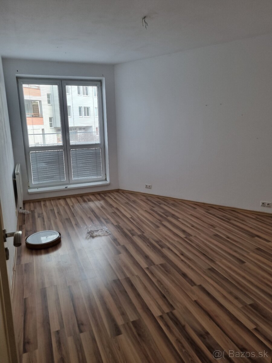 Prenajmem 3 byt Belveder Banská Bystrica - 6
