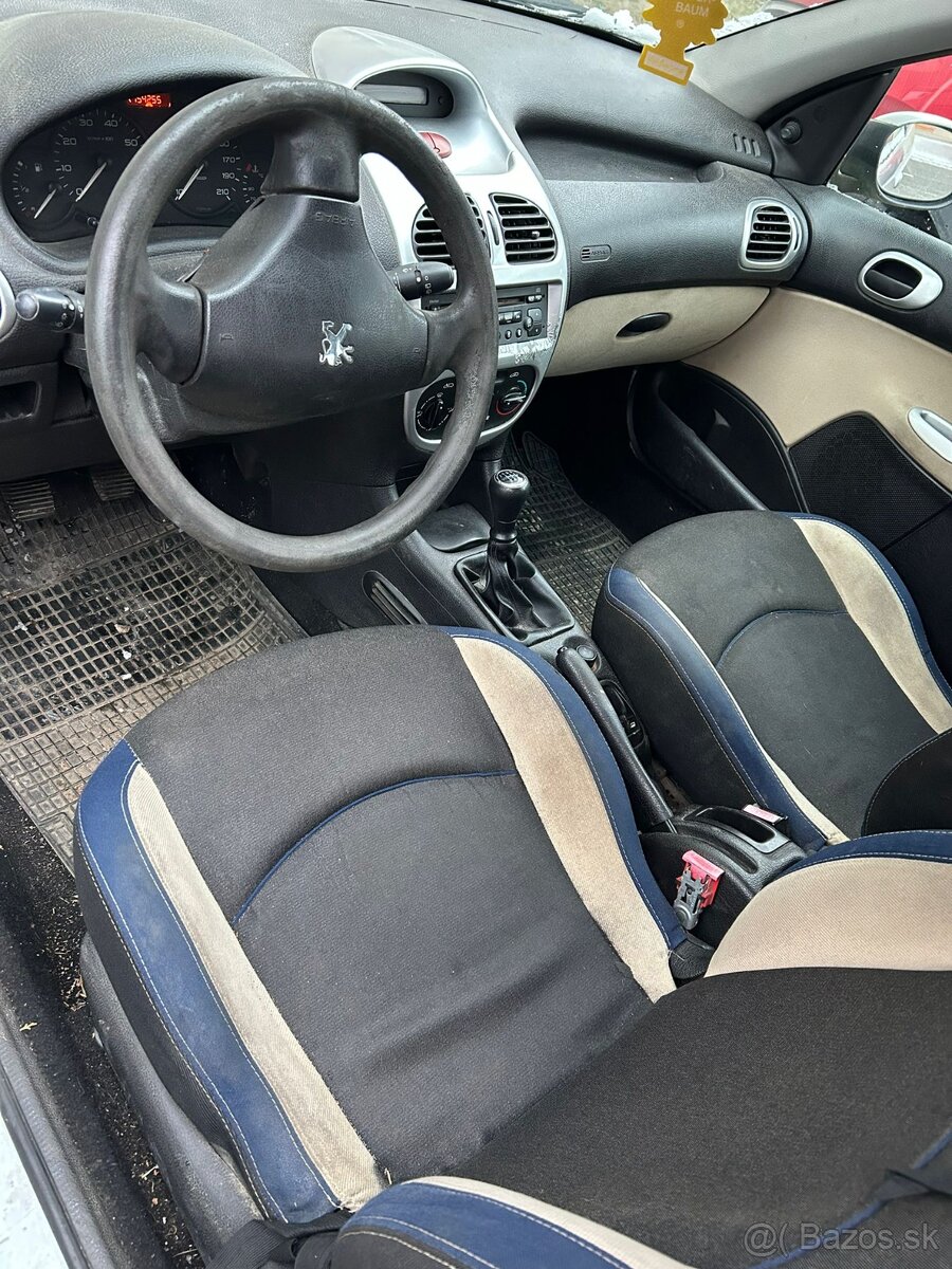 Peugeot 206. - 6