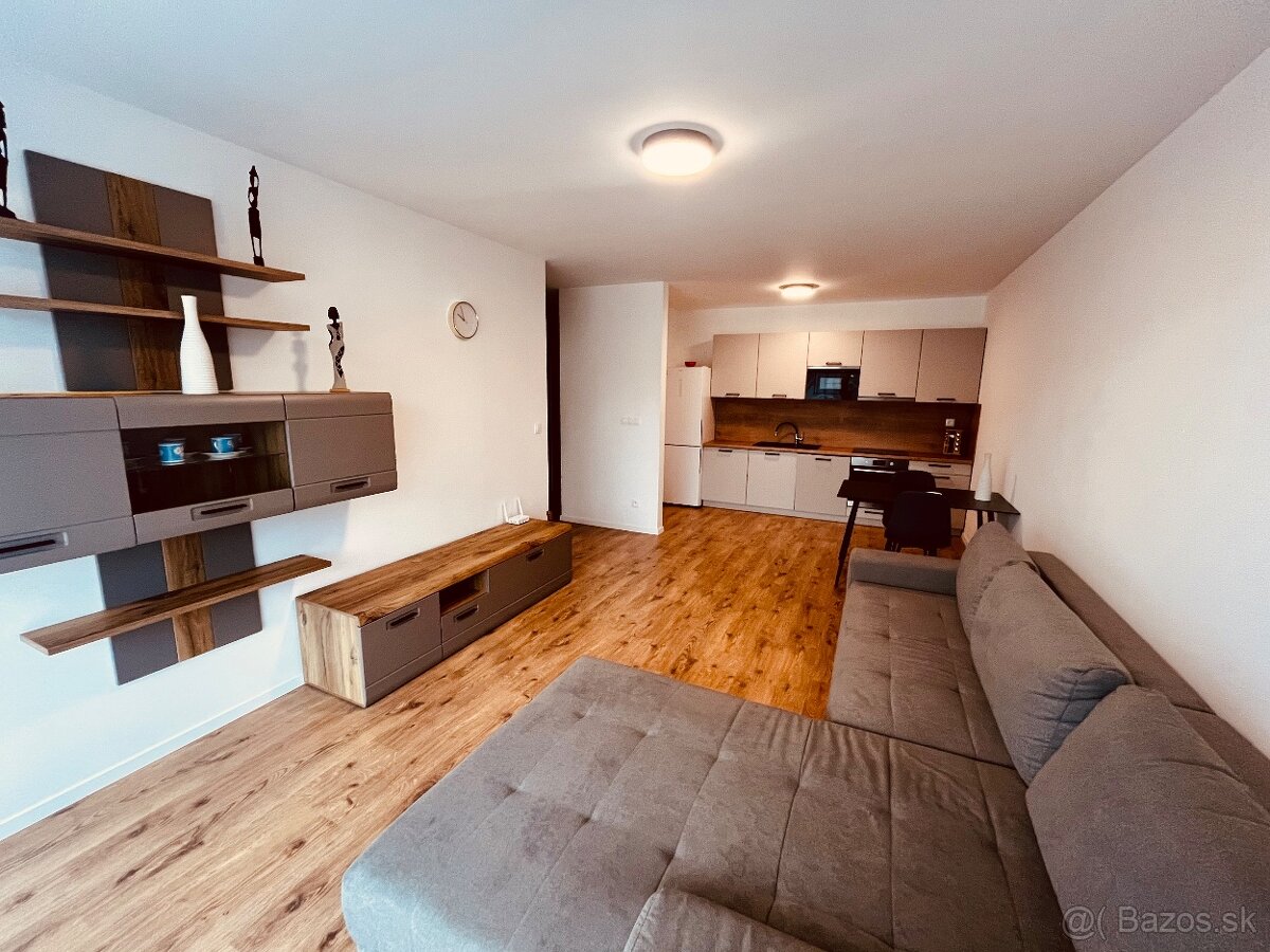 Slnečný 2-izbový byt s veľkým balkónom – Pod Vŕškami, Záhors - 6