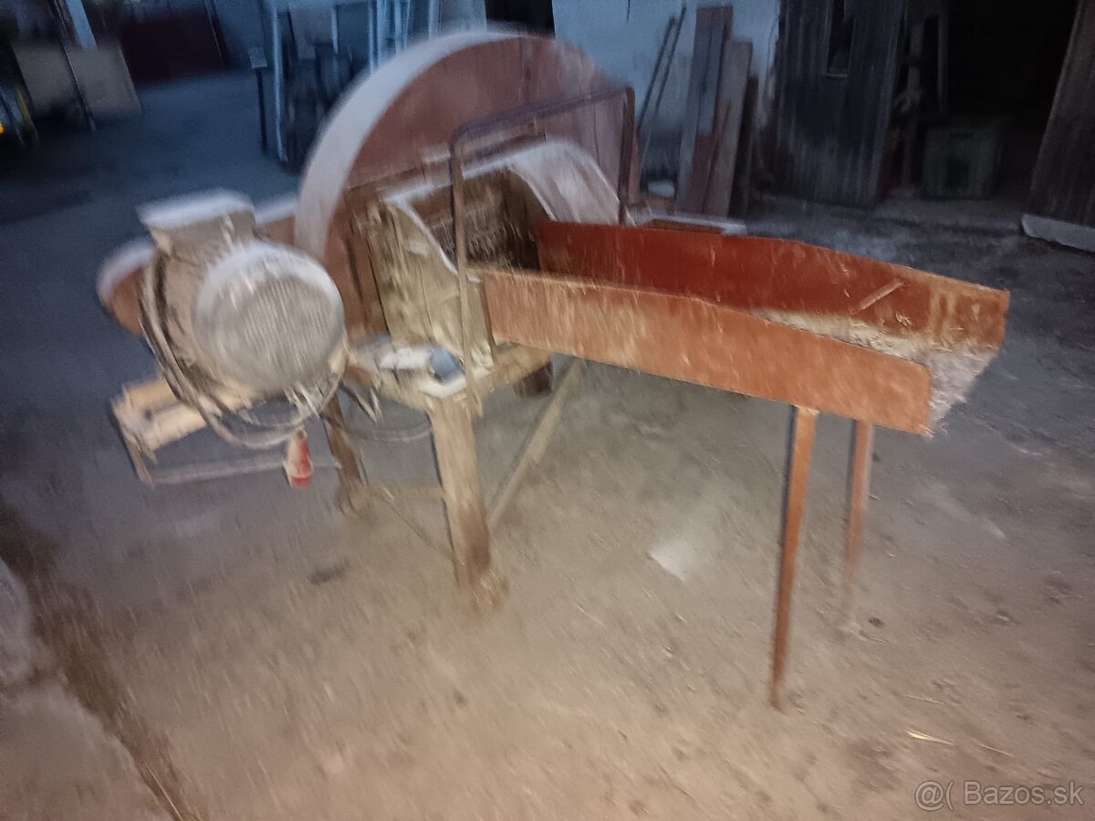 Predám sečkovivu, chladič a dekle na traktor - 6