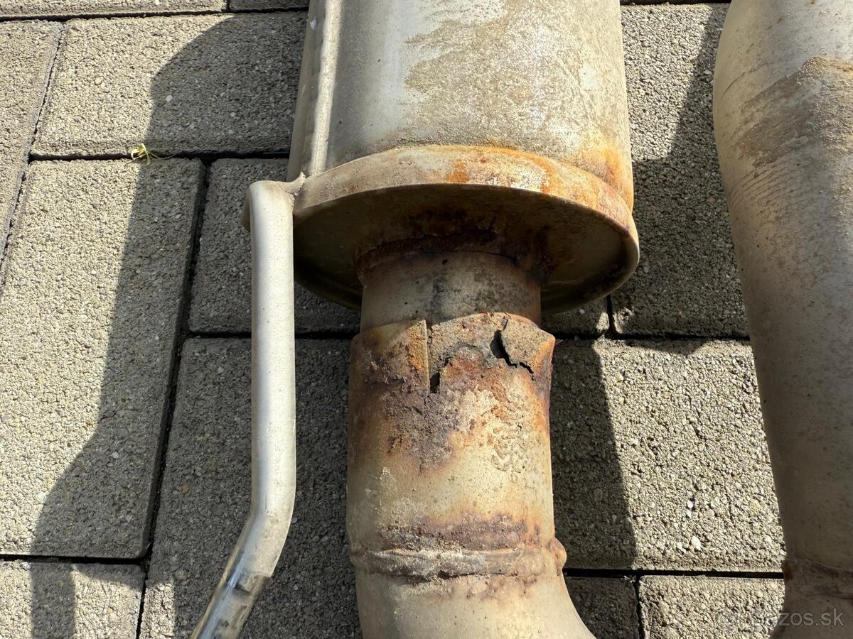 Vyfuk HG MotorSport BullX R32 Look - 6