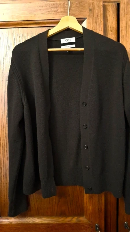 čierny kašmírový kardigan COS - S - 6