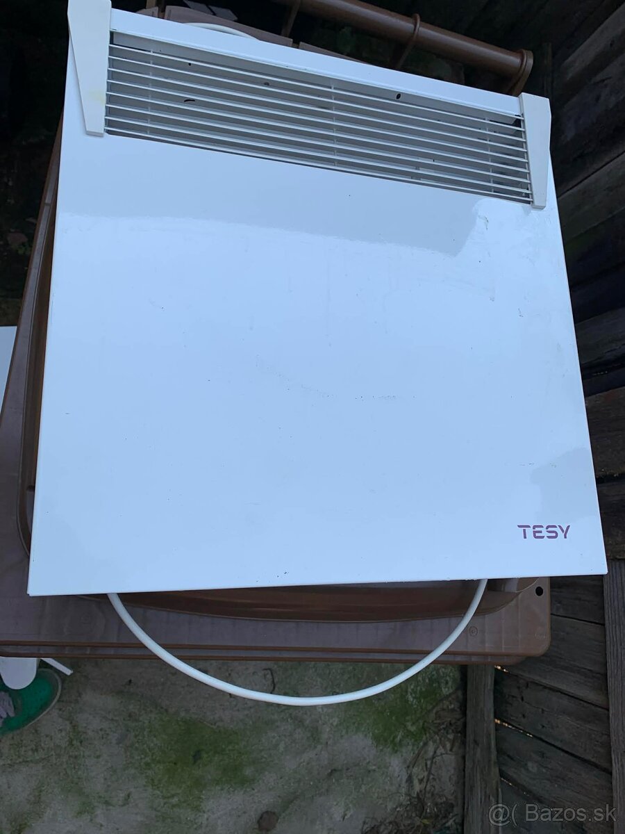 Predám skrinku, digestor, radiátor, svetlo - 6