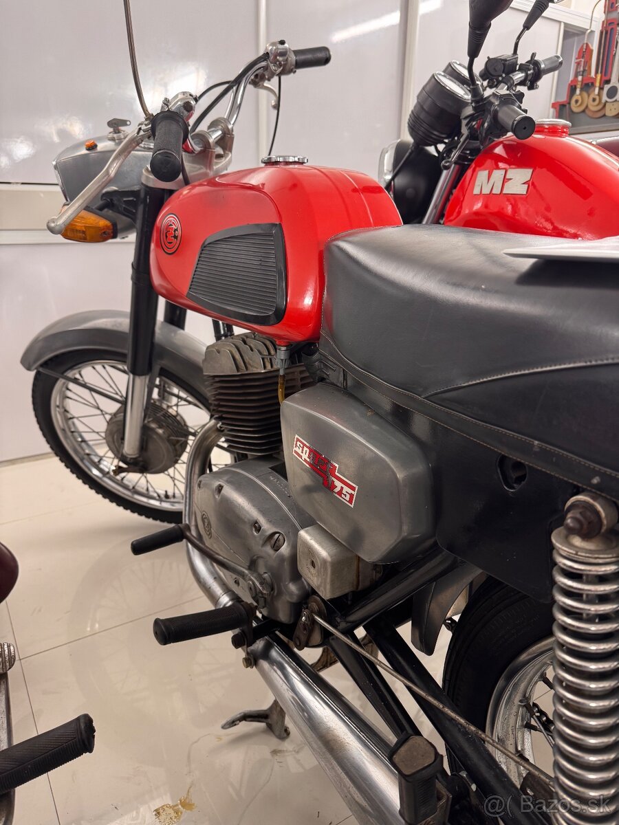 ČZ 175 sport - 6