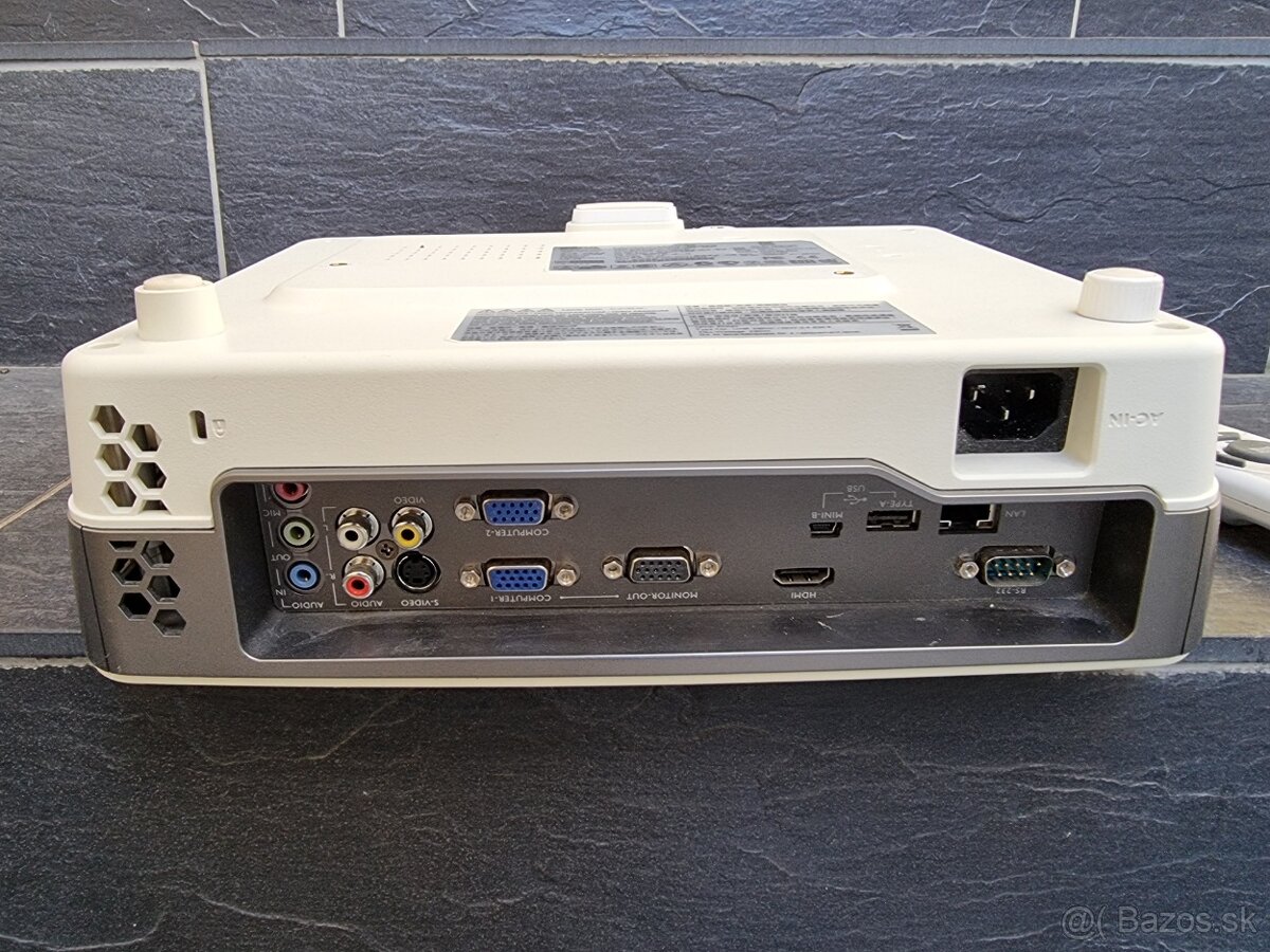 Predám projektory - 6