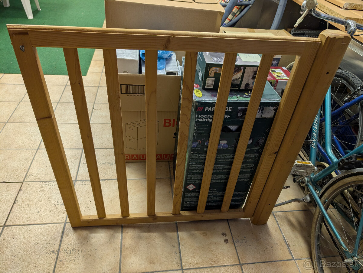 Drevená zábrana na schodisko - 6