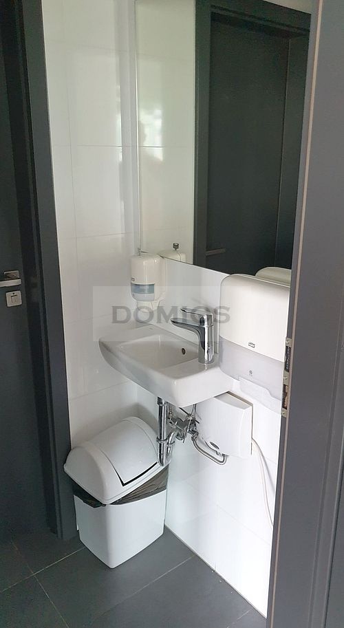 Gastro / služby / showroom / kancelárie (130,00 m2, KE-V) - 6