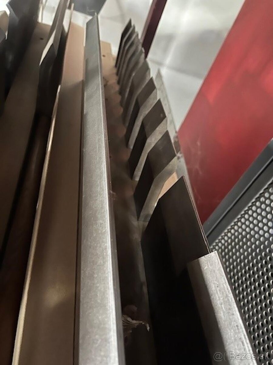 Ohraňovací lis Liptovské Strojárne HOL 80/2 8400 - 6