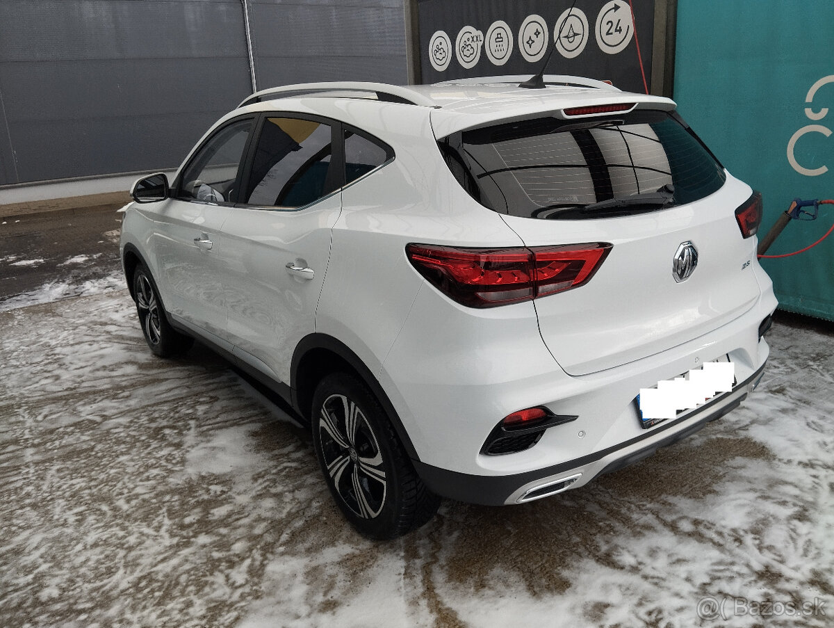 MG ZS ESSENTIAL PLUS 1.5 DVVT 5MT - 6