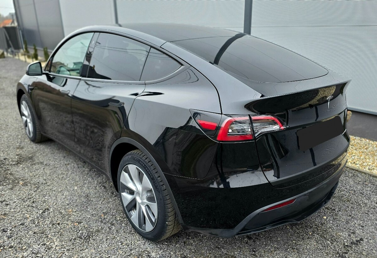 Tesla Model Y Dual Motor Long Range 42tkm rv2023 - 6