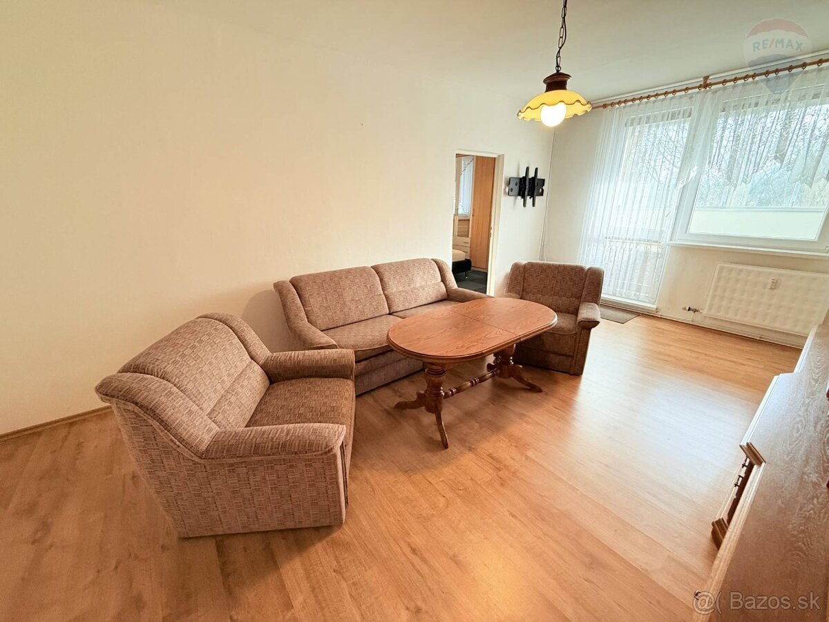 2 izbový byt na Síd. III v Humennom, na prenájom. - 6