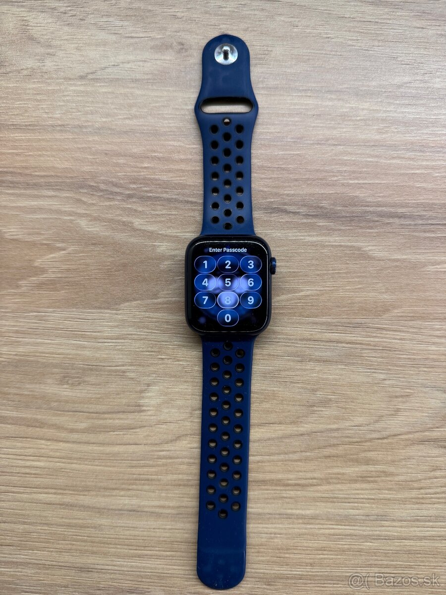 Apple Watch Series 6 - 6