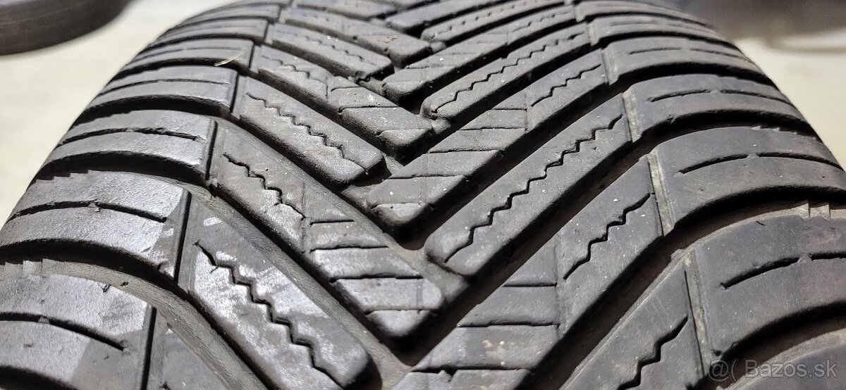 235/55R18 Hankook celoročne - 6