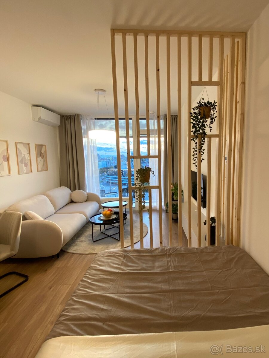 1-izbový byt na prenájom, Bratislava - 6