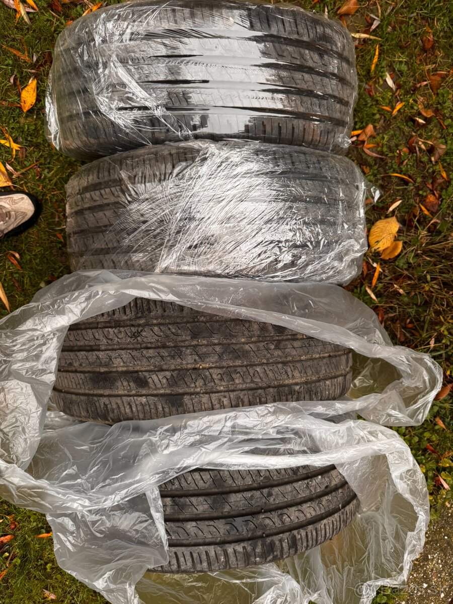 Letné Pneumatiky BARUM 225/45R18 95Y XL FR BRAVURIS 5HM - 6