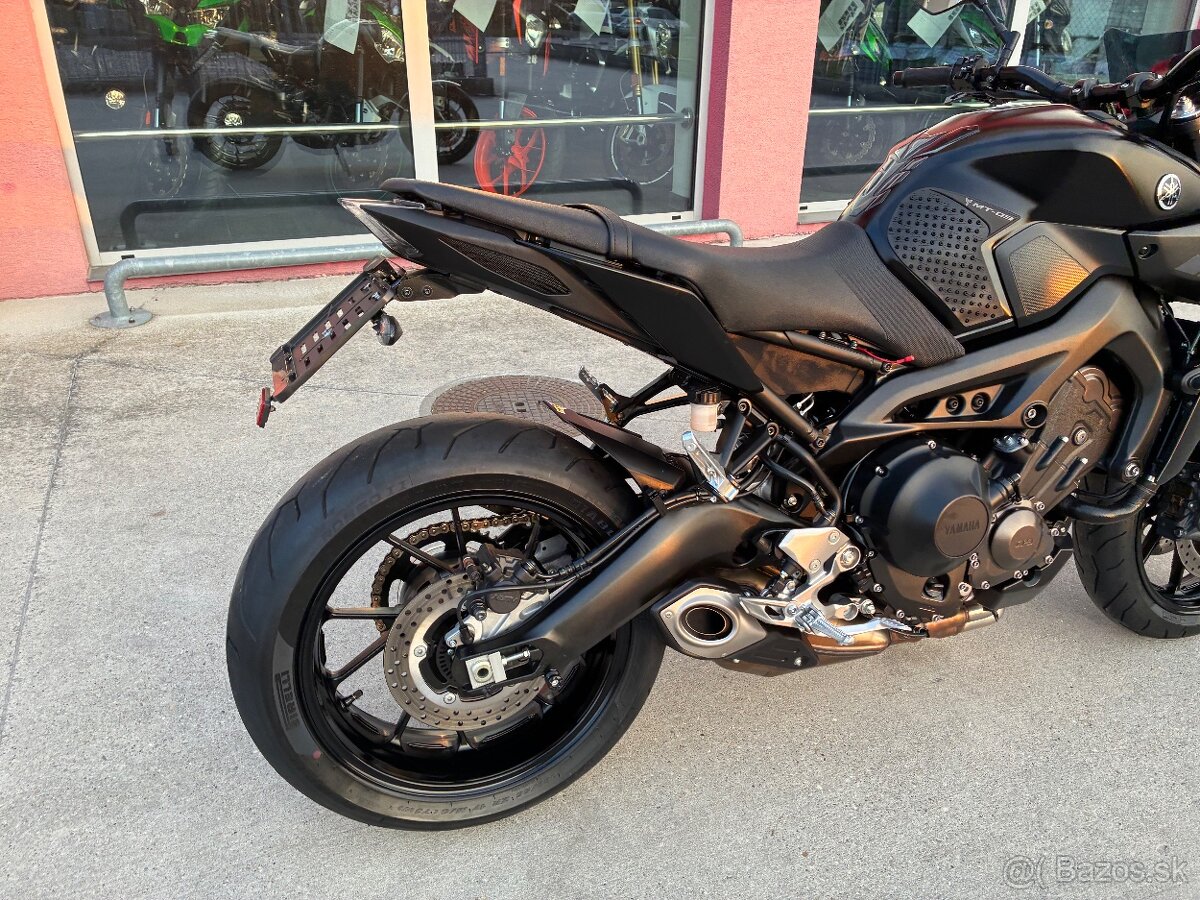 Yamaha MT09 - 6