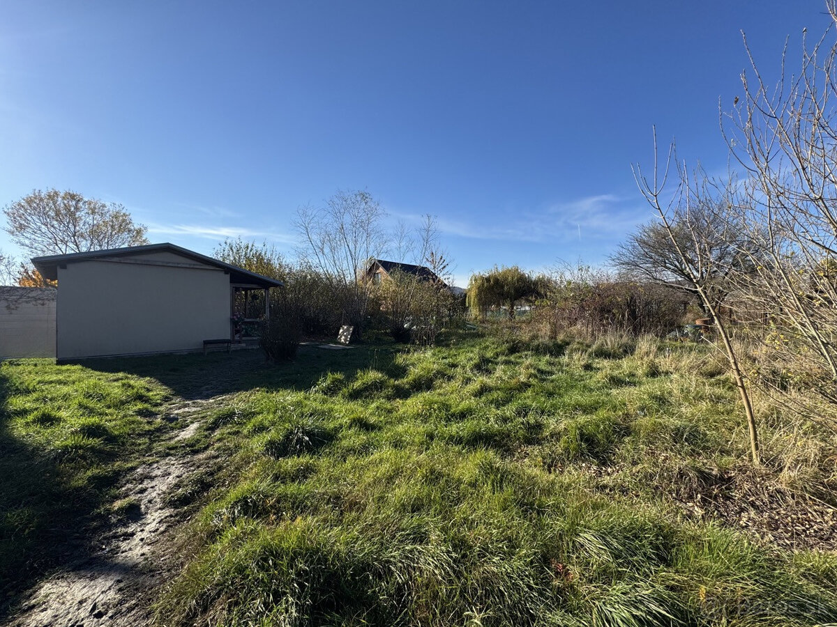 Záhrada 626 m2 v peknej lokalite v Rači na Žabom Majeri za s - 6