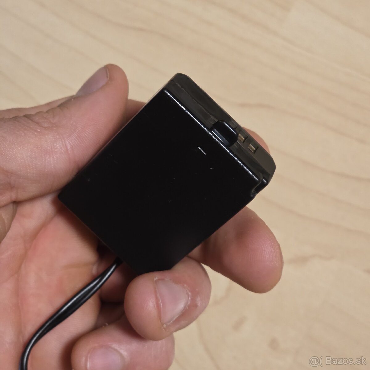 Canon ACK-E10 napájací adaptér (trvalé napájanie) - 6