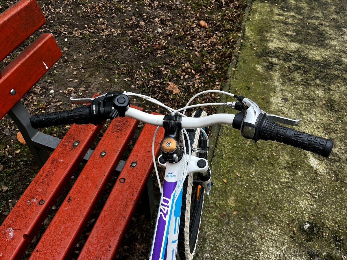 dievčenský bicykel CUBE 24" - 6