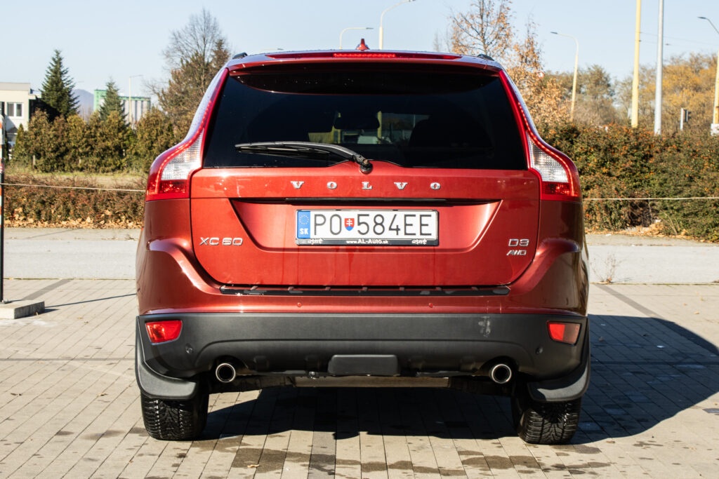 Volvo XC60 2.4D Momentum, 120kW (2011) - 6