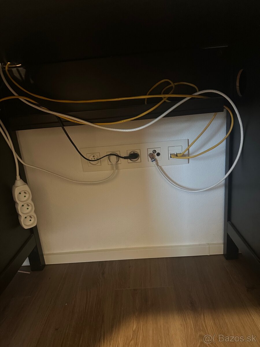 Písací stolik +kniznica - 6